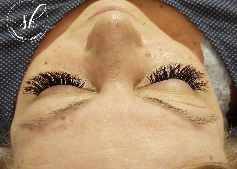 Wimpernverlängerung, Volumenwimpern Wimpernverlängerung, Volumenwimpern